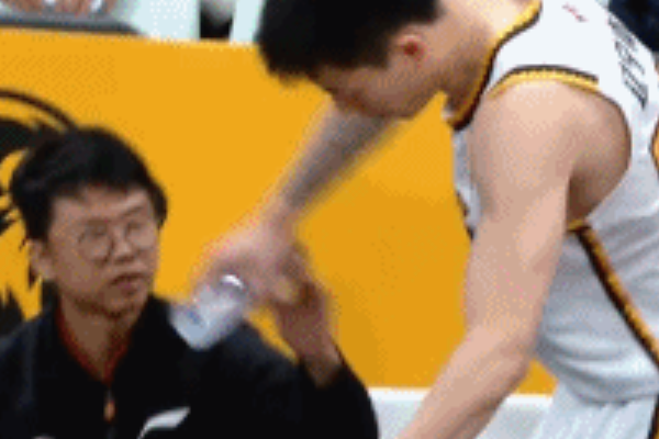  廣廈逆襲！遼寧男籃新賽季首戰(zhàn)失利遭遇慘敗